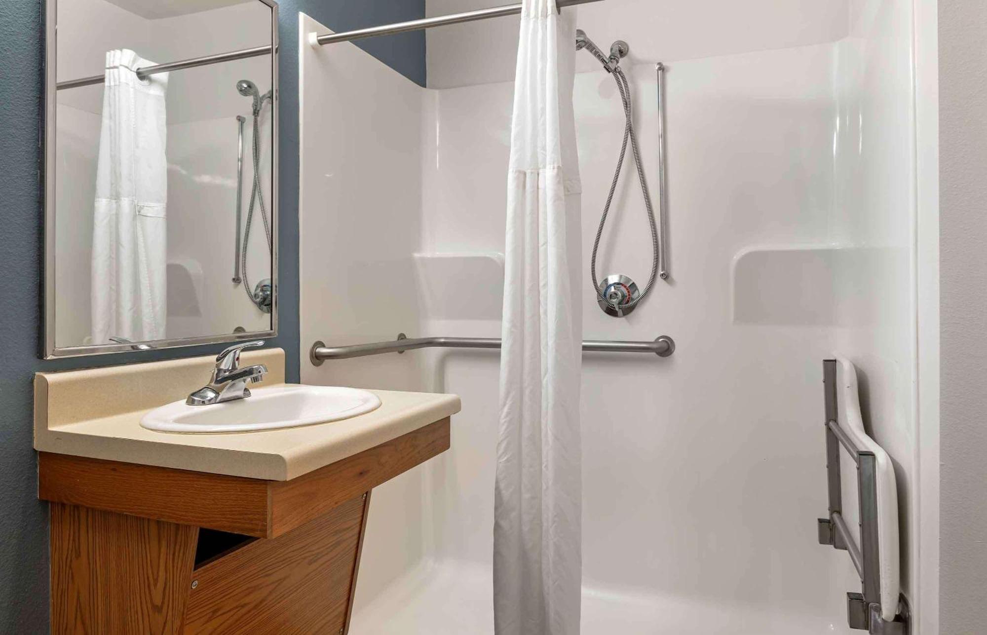 Extended Stay America Select Suites - Cincinnati - Шаронвилл Экстерьер фото